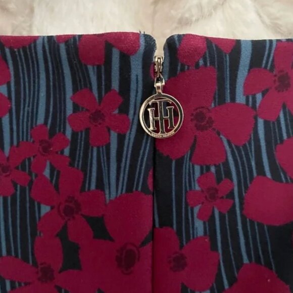 NWOT! Tommy Hilfiger - Navy, Blue, Burgundy Flower Sheath Dress - 16 - Picture 4 of 4